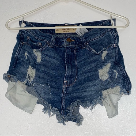Hollister Pants - Hollister vintage short high rise